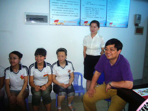 王红兵总裁武汉金色童年幼儿园召开家长会_红