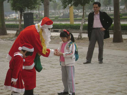 广东茂名芝麻林早教中心圣诞节活动报道_连锁