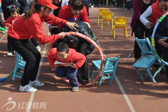 蓝天幼儿园第四届大型春季亲子运动会召开