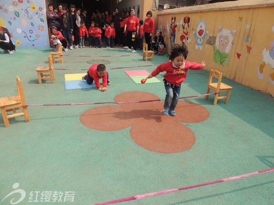 河北魏县红缨幼稚园“阳光体育”展示