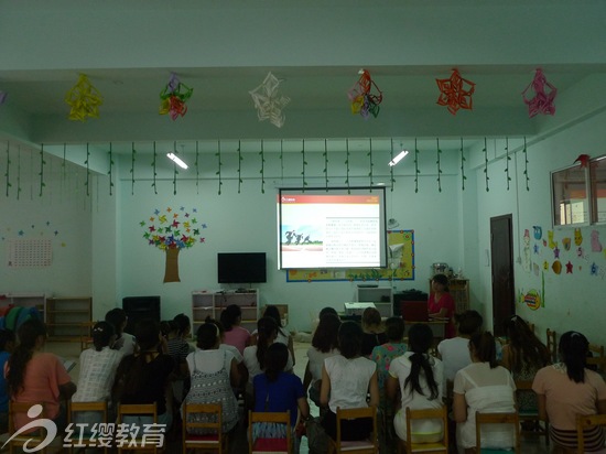 安徽蚌埠红缨雅豪幼儿园举办新教师培训