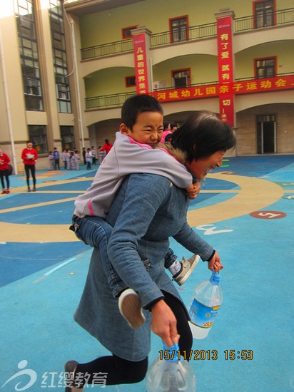 安徽宿州红缨上河城幼儿园举办第一届亲子运动