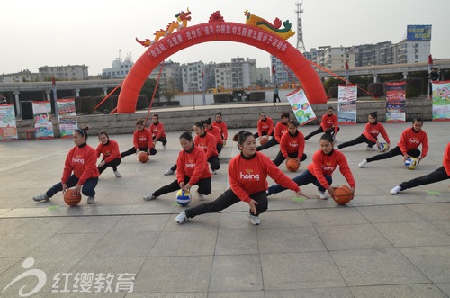 江西萍乡红缨诺贝尔摇篮幼儿园举办第五届亲子运动会