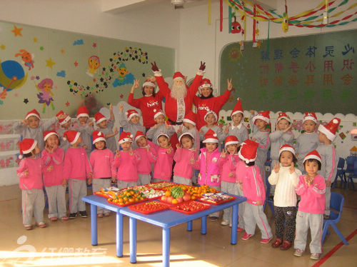 广东湛江红缨赤坎小天使幼儿园举办圣诞活动