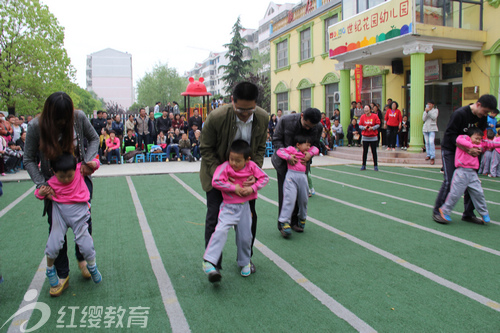 山东枣庄红缨世纪花园幼儿园举办春季亲子运动会
