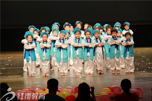 广西来宾红缨启慧幼儿园举办庆六一大型演出活