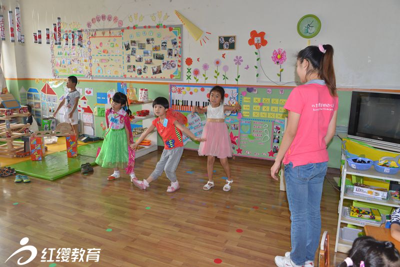 老师是孩子的引导者