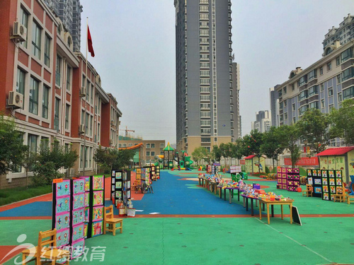 山东潍坊红缨皇家国际幼稚园举行美术盛典活动