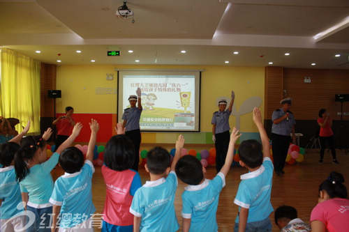 河北廊坊红缨大卫城幼儿园举办六一交通安全主