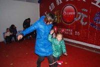 我和妈妈一起走
