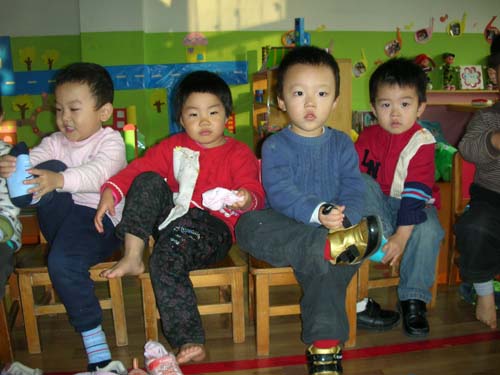 学习穿脱鞋袜