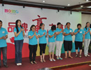 踊跃上台 积极分享收获