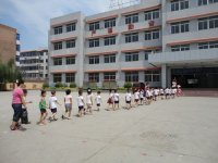 严谨的学校