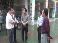 六里坪镇党委书记纪道斌同志5月10日莅临我园调研学前