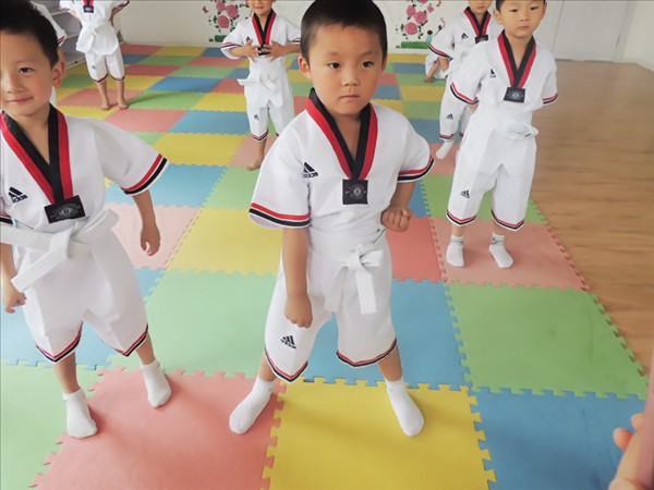 特长班的跆拳道--小小武士