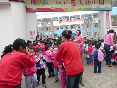 北川蓝天幼儿园4月消防演练简报 - 红缨教育_做